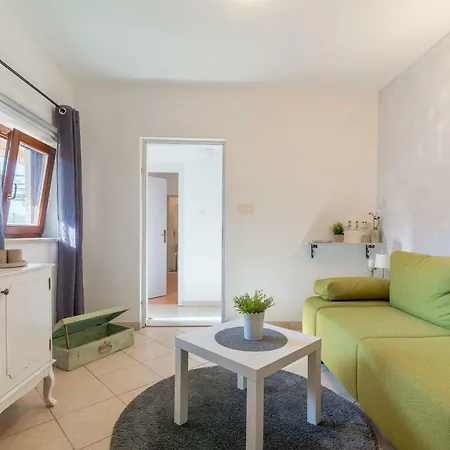 Apartment Mediterranean House By The
