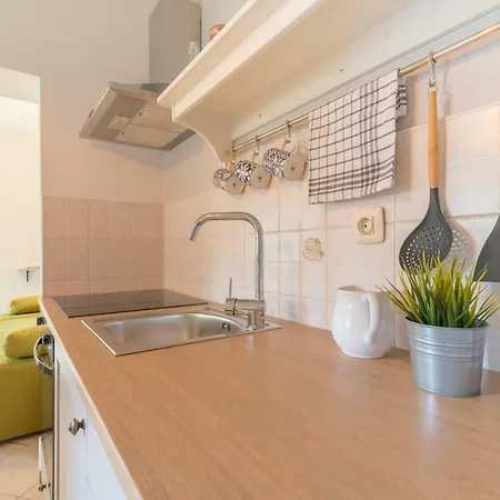 Апартаменты Mediterranean House By The *